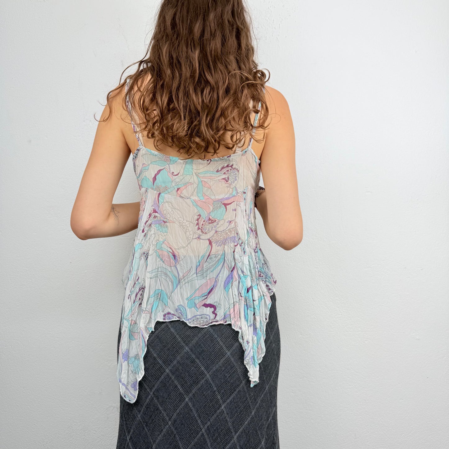 Kuratierter Vintage Onlineshop nachhaltige Secondhand Kleidung online kaufen, Online Shop Vintage, Vintage Online Shop, Second Hand Online Shop, gebraucht, zweite Hand, reused, preloved, Y2K, thriftshop, thriftstore, thrifting, thrift shop, thrift store, Boho, Flowy, Fairycore, Festival