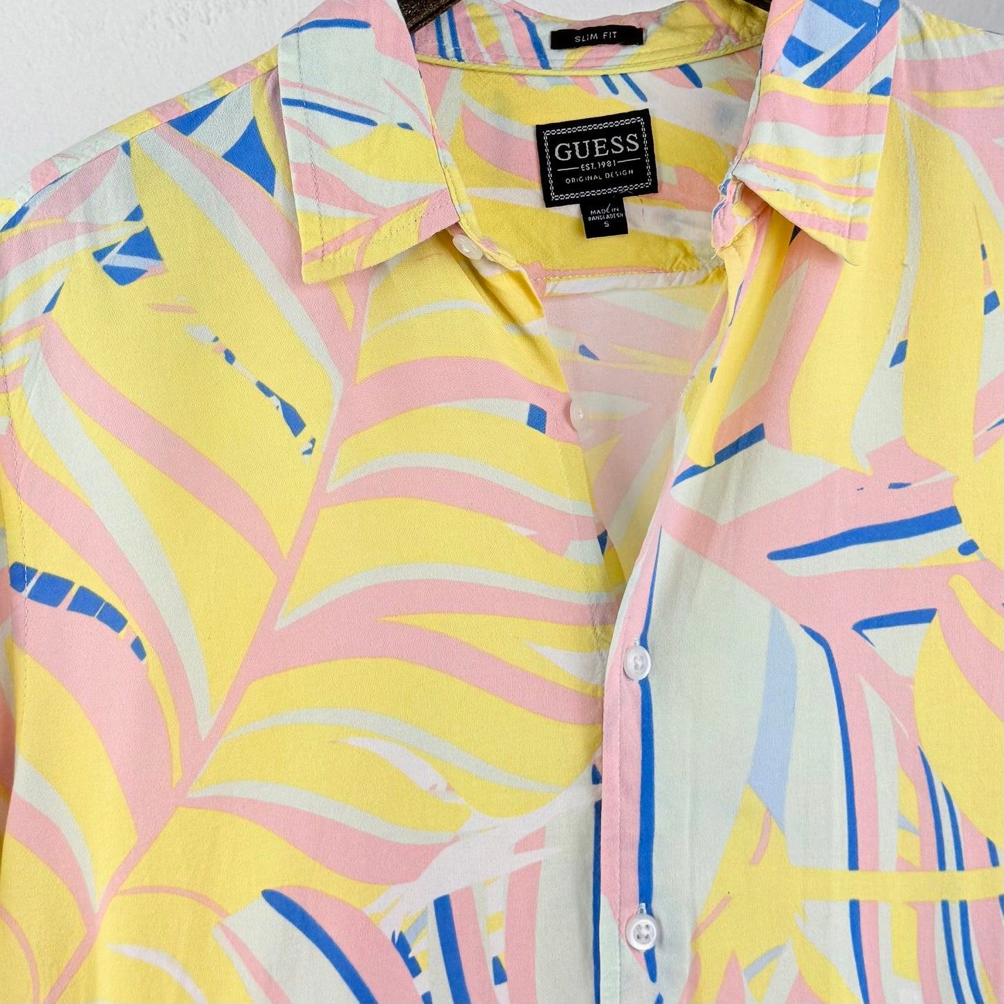 Kuratierter Vintage Onlineshop nachhaltige Secondhand Kleidung online kaufen, Online Shop Vintage, Vintage Online Shop, Second Hand Online Shop, gebraucht, zweite Hand, reused, preloved, Y2K, thriftshop, thriftstore, thrifting, thrift shop, thrift store