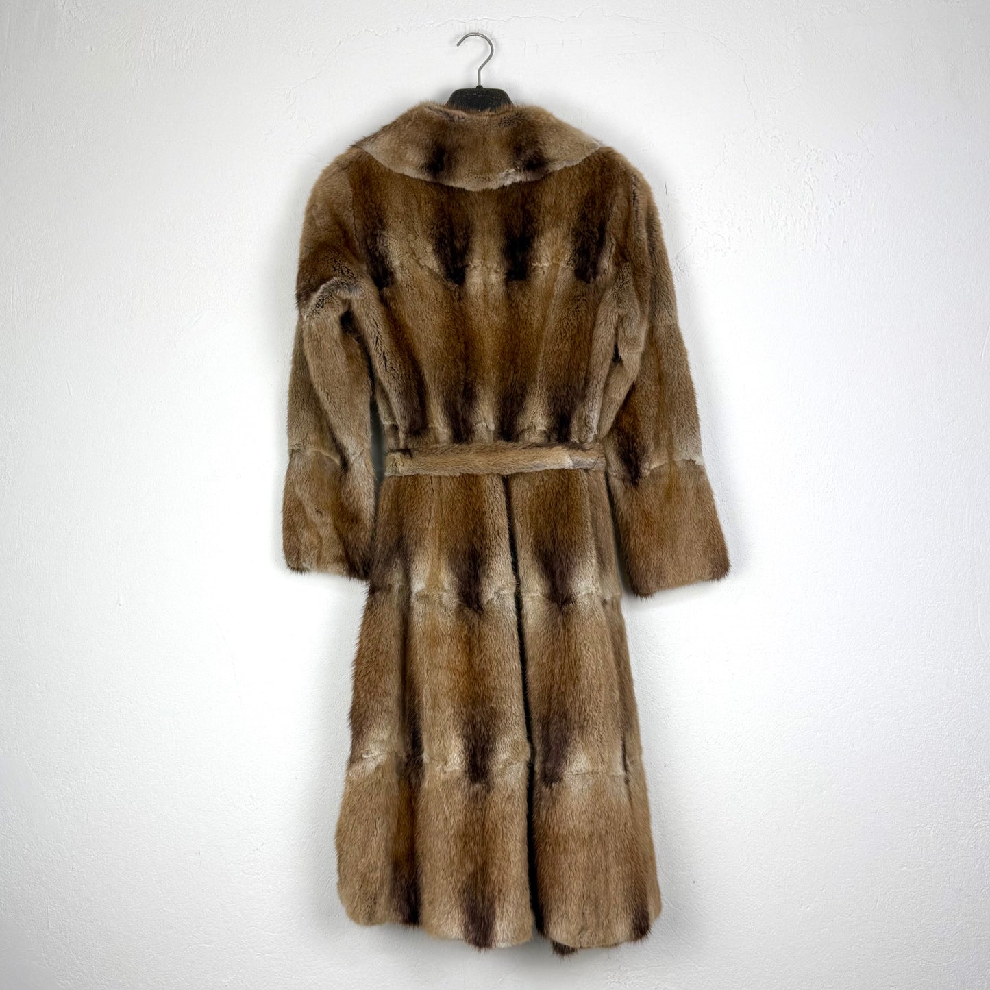 Kuratierter Vintage Onlineshop nachhaltige Secondhand Kleidung online kaufen, Online Shop Vintage, Vintage Online Shop, Second Hand Online Shop, gebraucht, zweite Hand, reused, preloved, Y2K, thriftshop, thriftstore, thrifting, thrift shop, thrift store