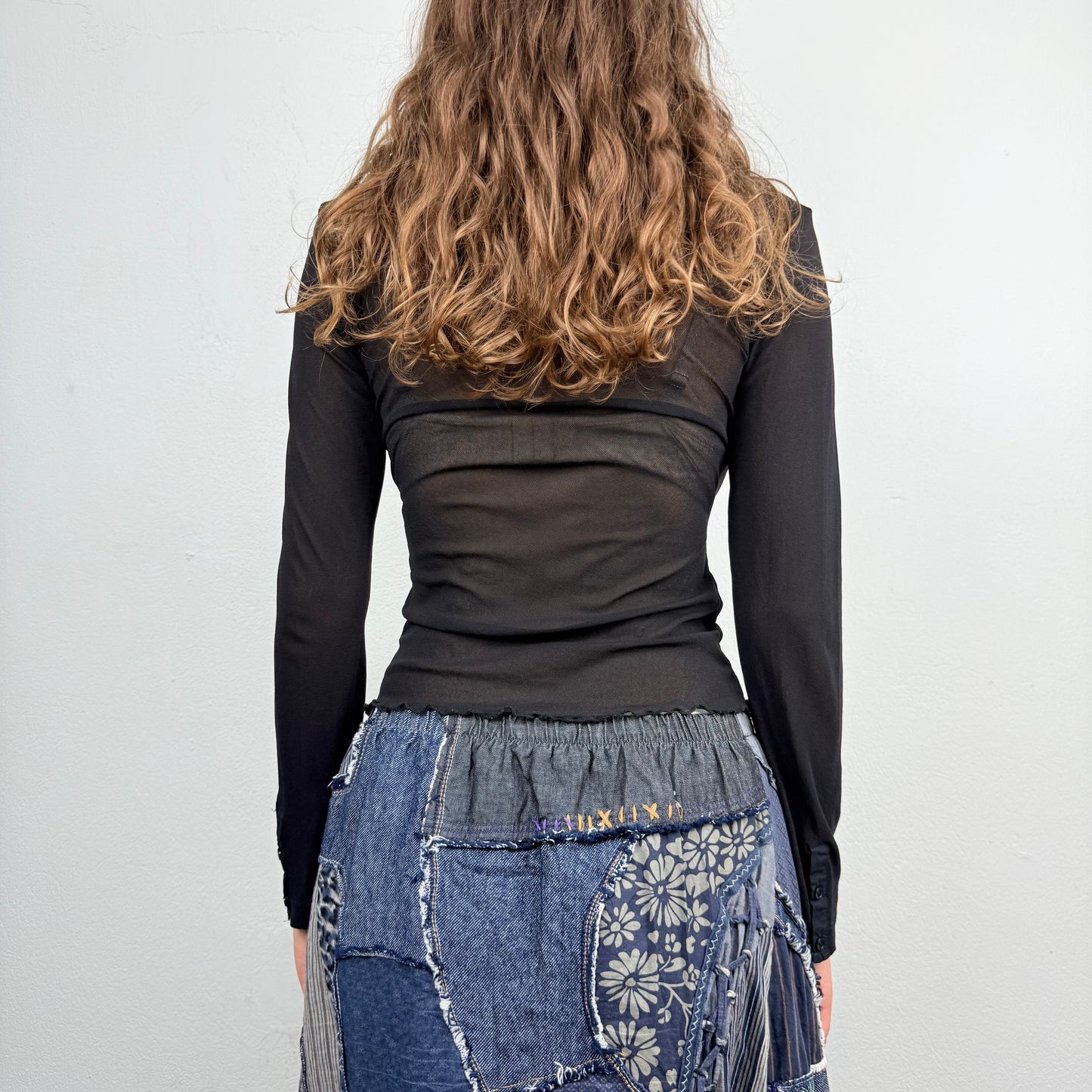 Kuratierter Vintage Onlineshop nachhaltige Secondhand Kleidung online kaufen, Online Shop Vintage, Vintage Online Shop, Second Hand Online Shop, gebraucht, zweite Hand, reused, preloved, Y2K, thriftshop, thriftstore, thrifting, thrift shop, thrift store, Sheer, Grunge