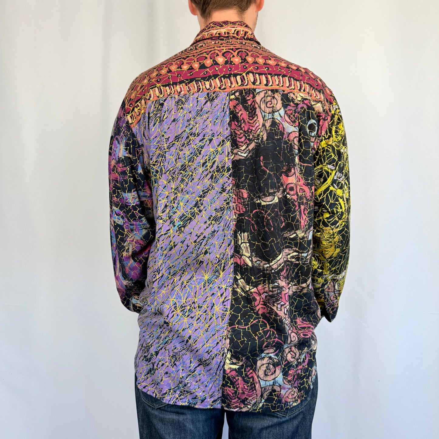 Kuratierter Vintage Onlineshop nachhaltige Secondhand Kleidung online kaufen, Online Shop Vintage, Vintage Online Shop, Second Hand Online Shop, gebraucht, zweite Hand, reused, preloved, Y2K, thriftshop, thriftstore, thrifting, thrift shop, thrift store, Crazy Pattern, Retro