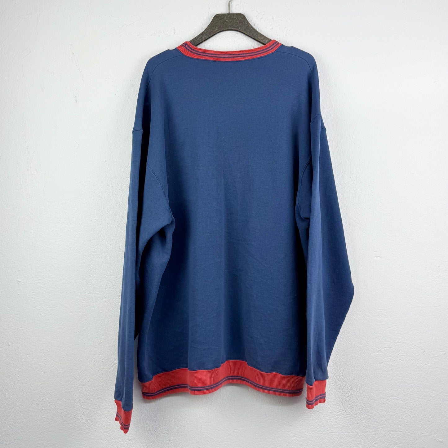 Kuratierter Vintage Onlineshop nachhaltige Secondhand Kleidung online kaufen, Online Shop Vintage, Vintage Online Shop, Second Hand Online Shop, gebraucht, zweite Hand, reused, preloved, Y2K, thriftshop, thriftstore, thrifting, thrift shop, thrift store