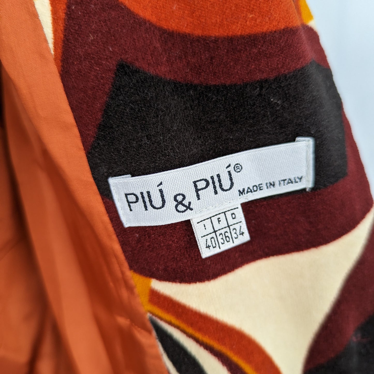 Kuratierter Vintage Onlineshop nachhaltige Secondhand Kleidung online kaufen, Online Shop Vintage, Vintage Online Shop, Second Hand Online Shop, gebraucht, zweite Hand, reused, preloved, Y2K, thriftshop, thriftstore, thrifting, thrift shop, thrift store