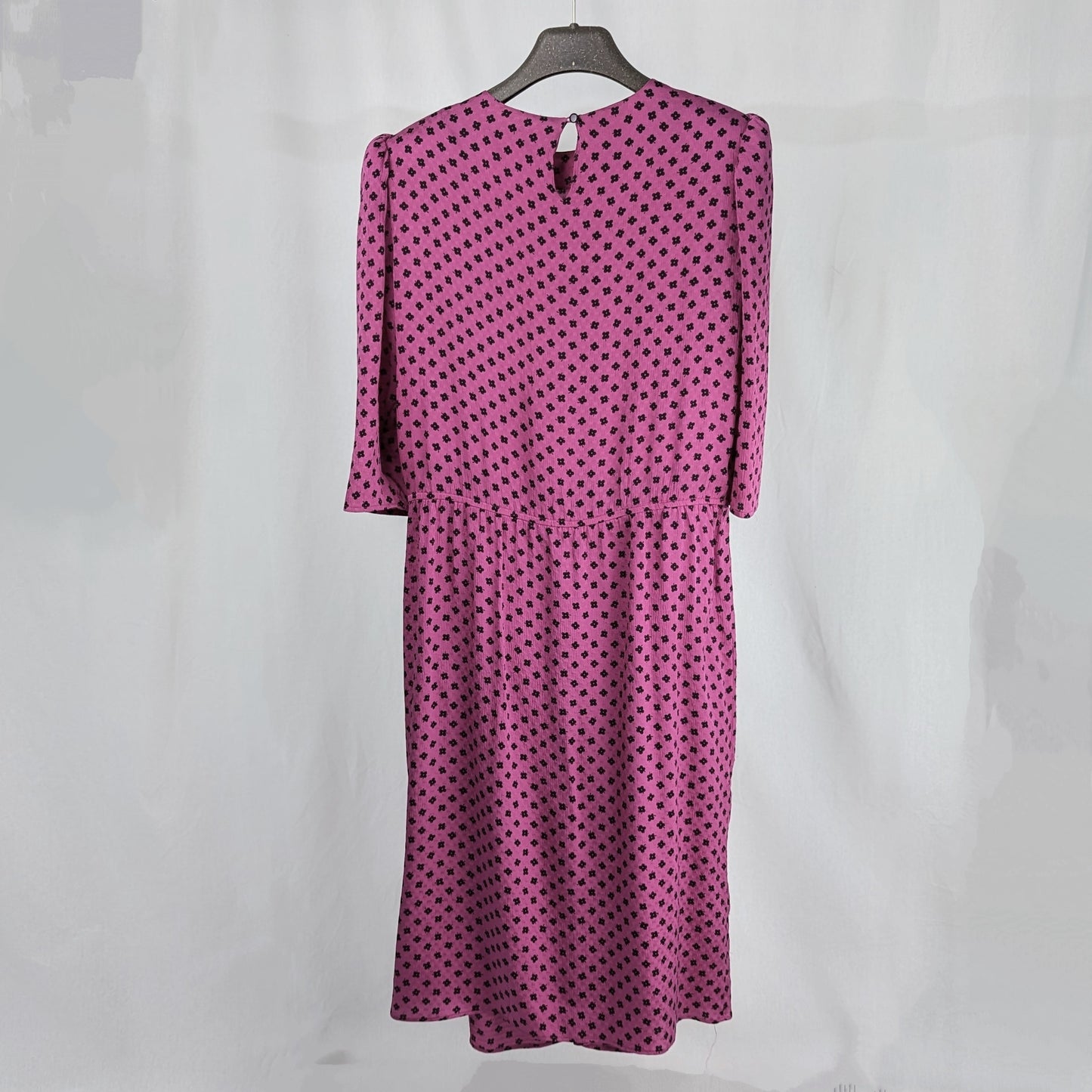 Kuratierter Vintage Onlineshop nachhaltige Secondhand Kleidung online kaufen, Online Shop Vintage, Vintage Online Shop, Second Hand Online Shop, gebraucht, zweite Hand, reused, preloved, Y2K, thriftshop, thriftstore, thrifting, thrift shop, thrift store