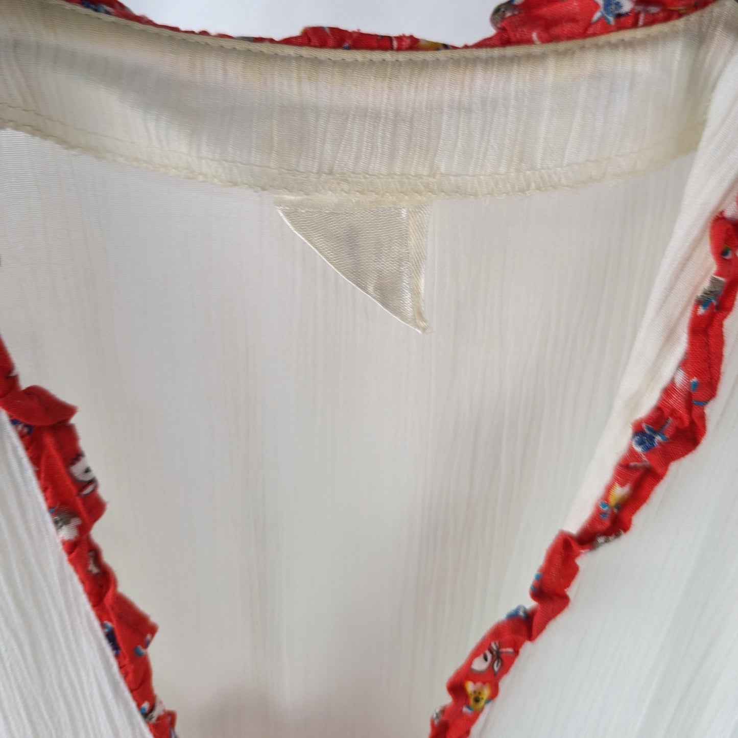 Kuratierter Vintage Onlineshop nachhaltige Secondhand Kleidung online kaufen, Online Shop Vintage, Vintage Online Shop, Second Hand Online Shop, gebraucht, zweite Hand, reused, preloved, Y2K, thriftshop, thriftstore, thrifting, thrift shop, thrift store