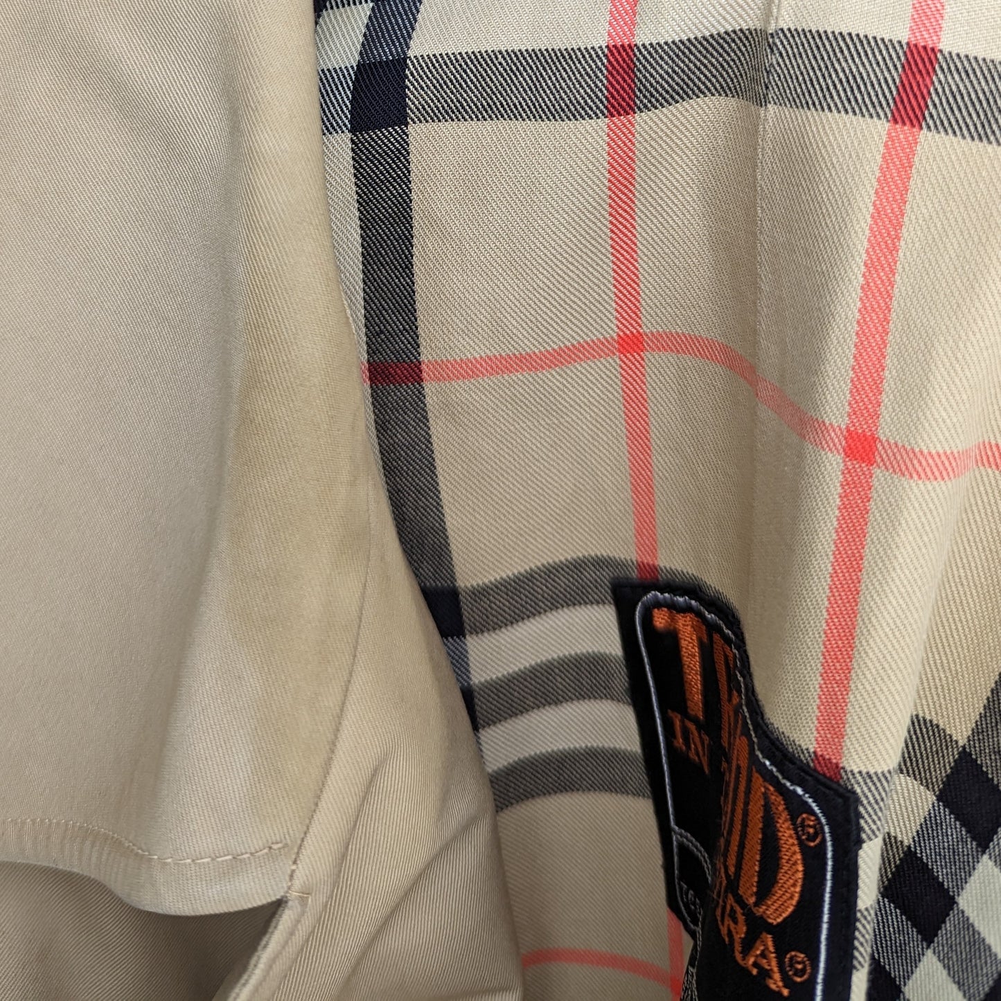 Kuratierter Vintage Onlineshop nachhaltige Secondhand Kleidung online kaufen, Online Shop Vintage, Vintage Online Shop, Second Hand Online Shop, gebraucht, zweite Hand, reused, preloved, Y2K, thriftshop, thriftstore, thrifting, thrift shop, thrift store