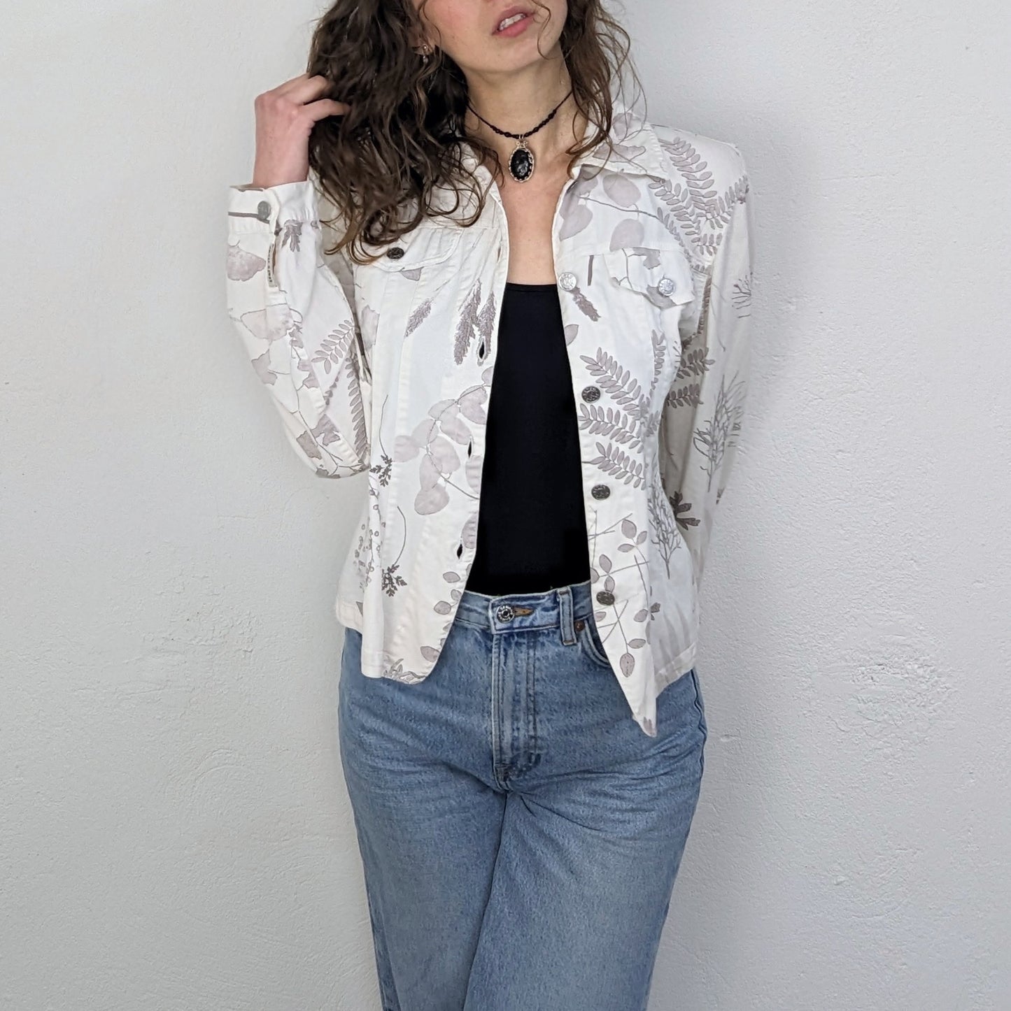 Kuratierter Vintage Onlineshop nachhaltige Secondhand Kleidung online kaufen, Online Shop Vintage, Vintage Online Shop, Second Hand Online Shop, gebraucht, zweite Hand, reused, preloved, Y2K, thriftshop, thriftstore, thrifting, thrift shop, thrift store