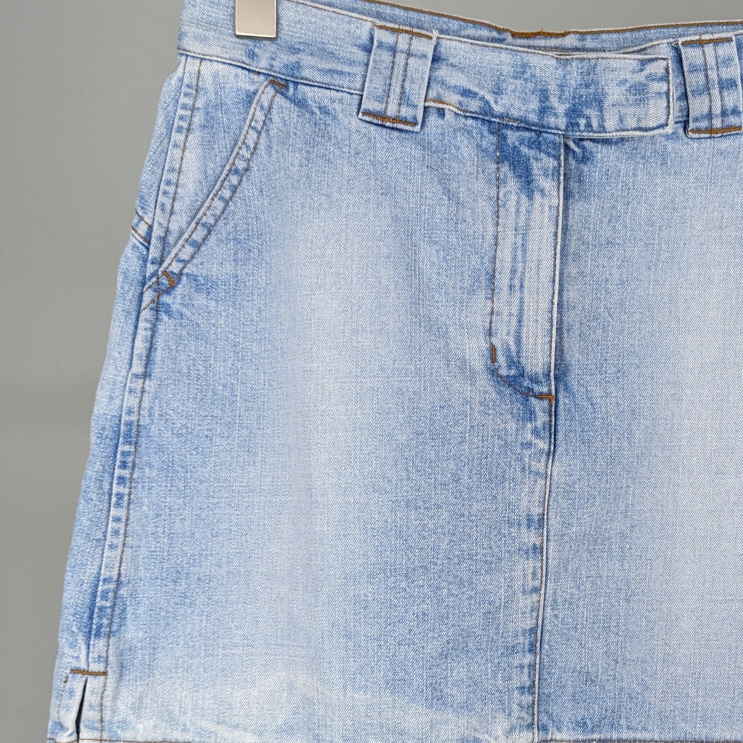 Kuratierter Vintage Onlineshop nachhaltige Secondhand Kleidung online kaufen, Online Shop Vintage, Vintage Online Shop, Second Hand Online Shop, gebraucht, zweite Hand, reused, preloved, Y2K, thriftshop, thriftstore, thrifting, thrift shop, thrift store