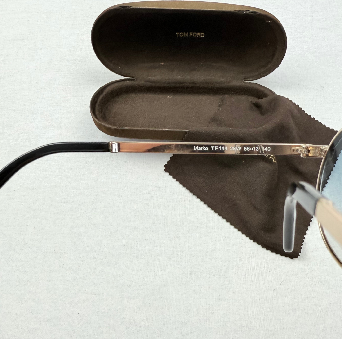 Tom Ford Aviator Sonnenbrille blaue Gläser Rose Goldenes Gestell