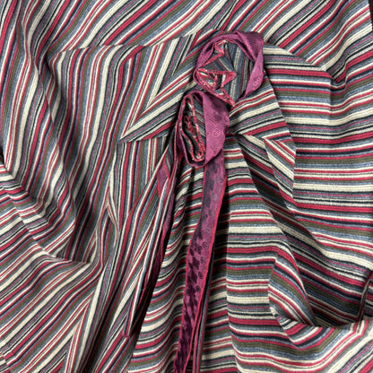 Kuratierter Vintage Onlineshop nachhaltige Secondhand Kleidung online kaufen, Online Shop Vintage, Vintage Online Shop, Second Hand Online Shop, gebraucht, zweite Hand, reused, preloved, Y2K, thriftshop, thriftstore, thrifting, thrift shop, thrift store