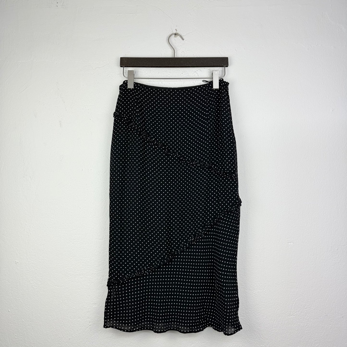 Kuratierter Vintage Onlineshop nachhaltige Secondhand Kleidung online kaufen, Online Shop Vintage, Vintage Online Shop, Second Hand Online Shop, gebraucht, zweite Hand, reused, preloved, Y2K, thriftshop, thriftstore, thrifting, thrift shop, thrift store