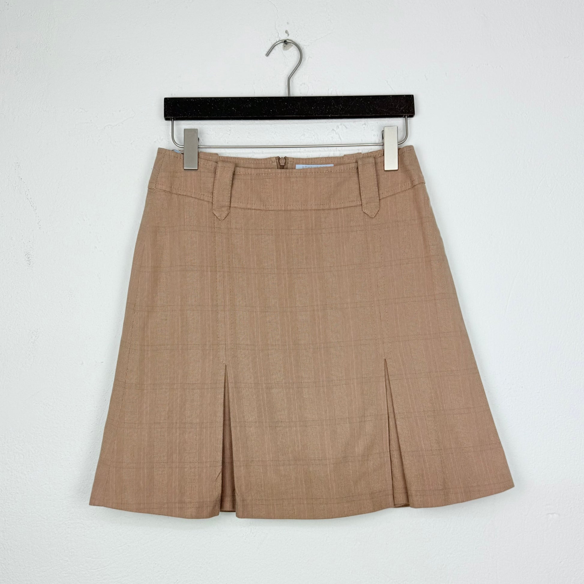 Kuratierter Vintage Onlineshop nachhaltige Secondhand Kleidung online kaufen, Online Shop Vintage, Vintage Online Shop, Second Hand Online Shop, gebraucht, zweite Hand, reused, preloved, Y2K, thriftshop, thriftstore, thrifting, thrift shop, thrift store