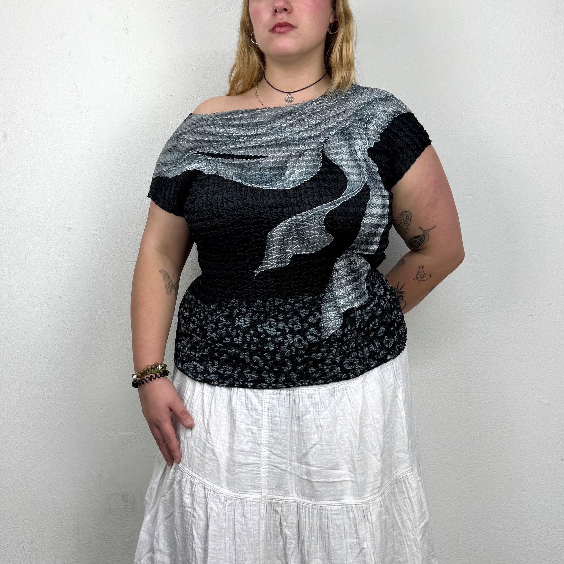 Kuratierter Vintage Onlineshop nachhaltige Secondhand Kleidung online kaufen, Online Shop Vintage, Vintage Online Shop, Second Hand Online Shop, gebraucht, zweite Hand, reused, preloved, Y2K, thriftshop, thriftstore, thrifting, thrift shop, thrift store