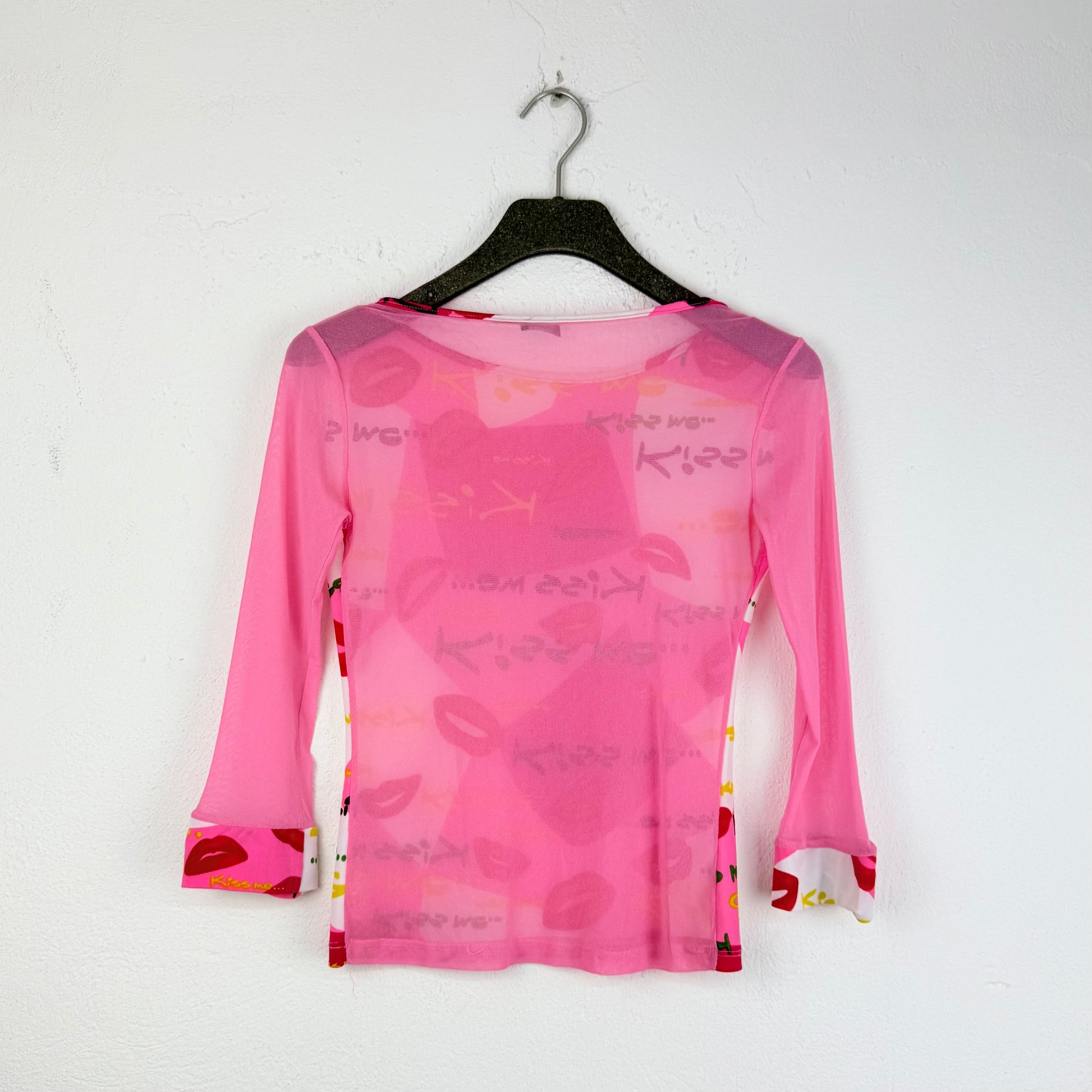 Kuratierter Vintage Onlineshop nachhaltige Secondhand Kleidung online kaufen, Online Shop Vintage, Vintage Online Shop, Second Hand Online Shop, gebraucht, zweite Hand, reused, preloved, Y2K, thriftshop, thriftstore, thrifting, thrift shop, thrift store, Retro, Print, Colorful, Statement
