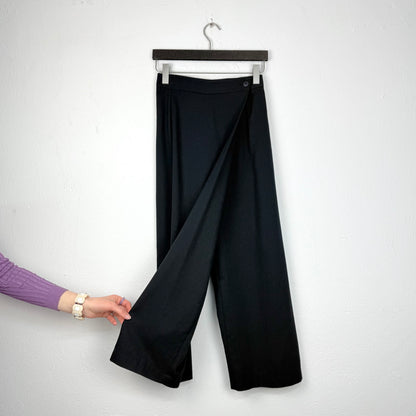 Kuratierter Vintage Onlineshop nachhaltige Secondhand Kleidung online kaufen, Online Shop Vintage, Vintage Online Shop, Second Hand Online Shop, gebraucht, zweite Hand, reused, preloved, Y2K, thriftshop, thriftstore, thrifting, thrift shop, thrift store