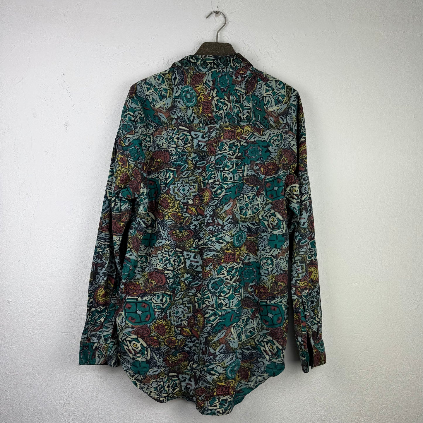 Kuratierter Vintage Onlineshop nachhaltige Secondhand Kleidung online kaufen, Online Shop Vintage, Vintage Online Shop, Second Hand Online Shop, gebraucht, zweite Hand, reused, preloved, Y2K, thriftshop, thriftstore, thrifting, thrift shop, thrift store, Crazy Pattern, Alternativ