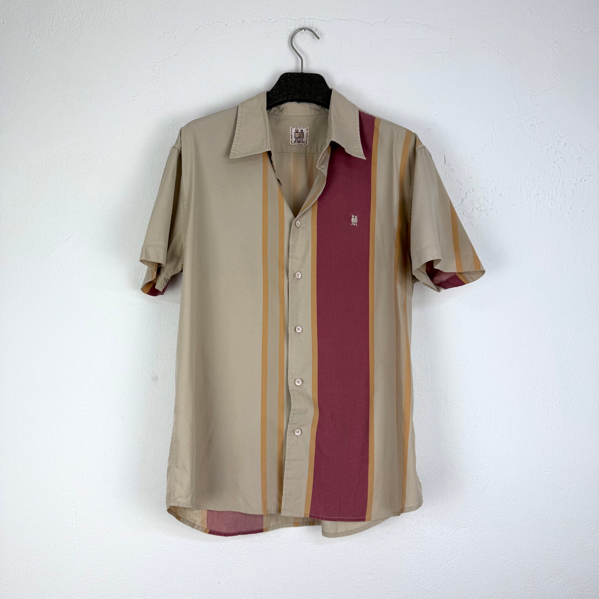 Kuratierter Vintage Onlineshop nachhaltige Secondhand Kleidung online kaufen, Online Shop Vintage, Vintage Online Shop, Second Hand Online Shop, gebraucht, zweite Hand, reused, preloved, Y2K, thriftshop, thriftstore, thrifting, thrift shop, thrift store