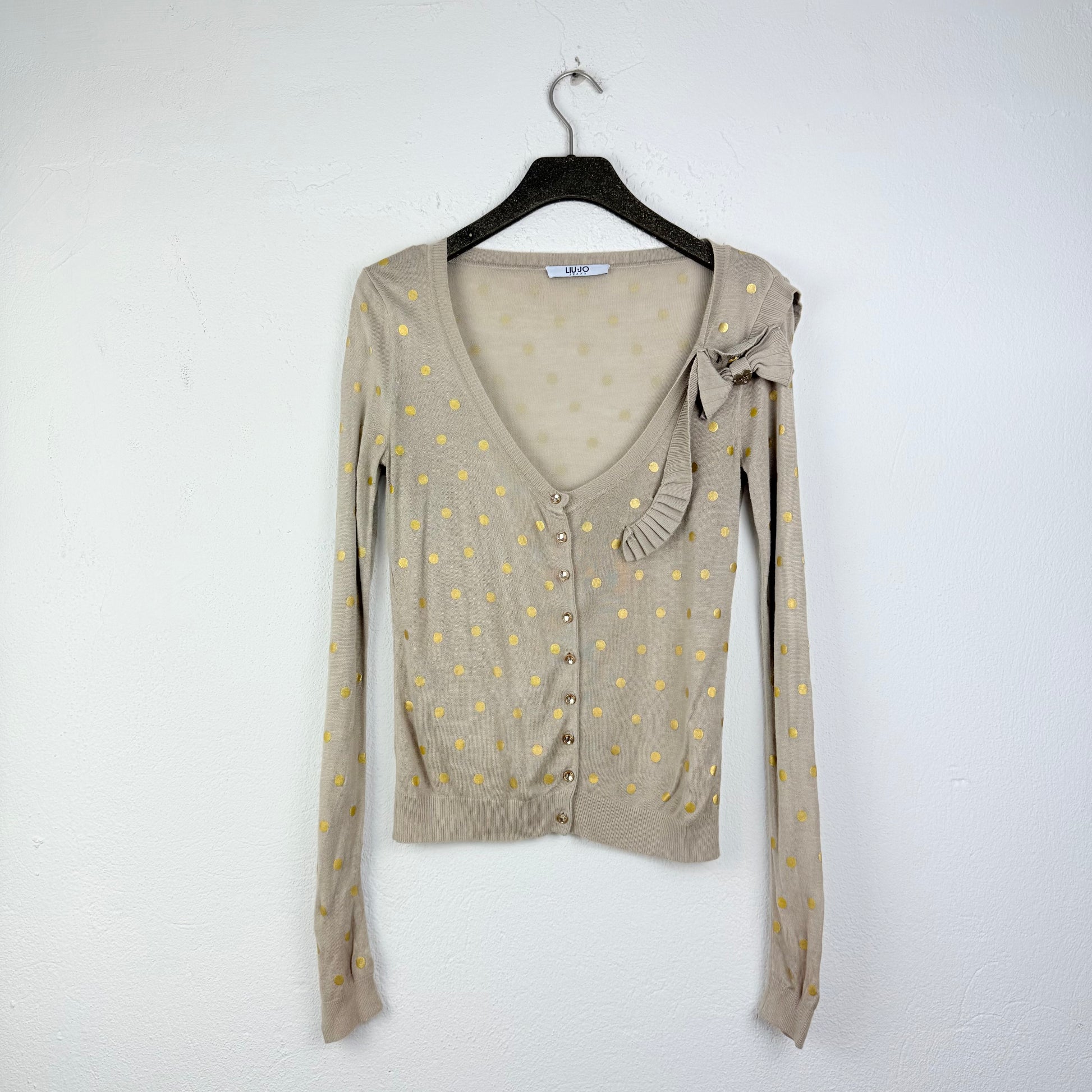 Kuratierter Vintage Onlineshop nachhaltige Secondhand Kleidung online kaufen, Online Shop Vintage, Vintage Online Shop, Second Hand Online Shop, gebraucht, zweite Hand, reused, preloved, Y2K, thriftshop, thriftstore, thrifting, thrift shop, thrift store
