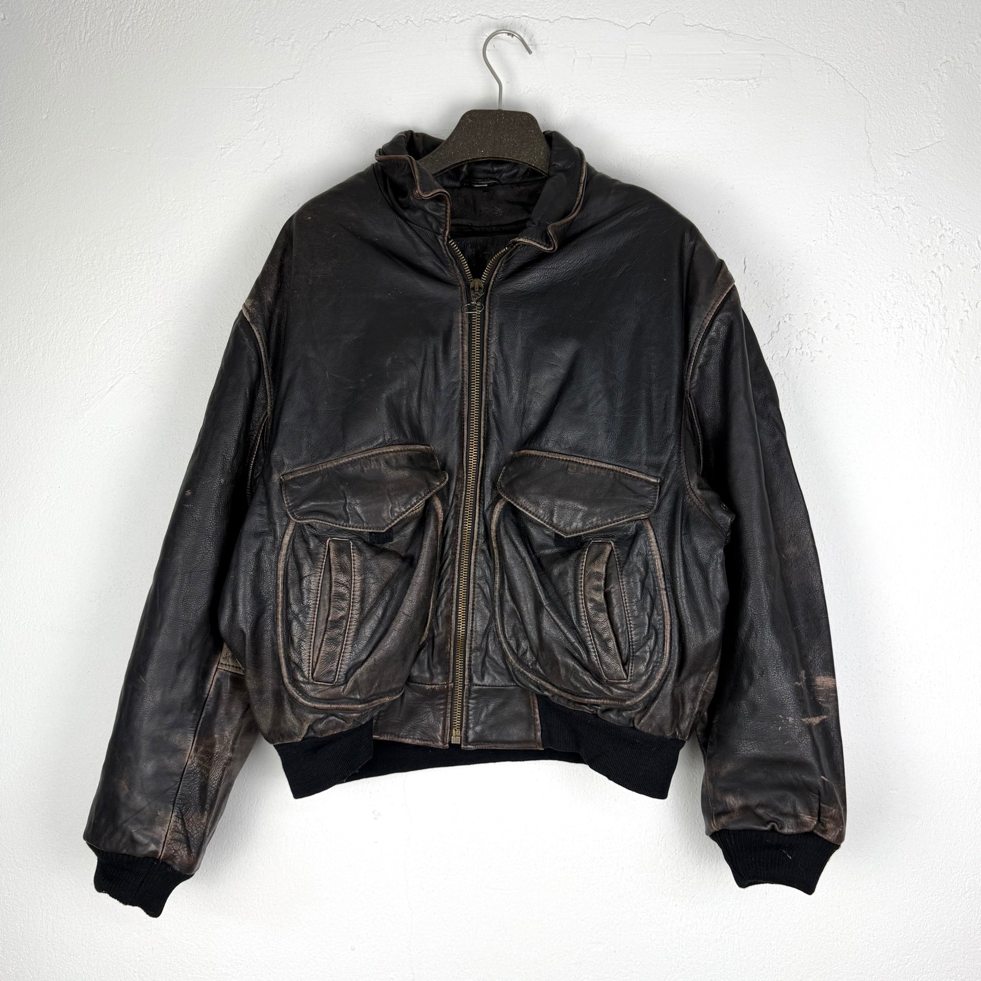 Kuratierter Vintage Onlineshop nachhaltige Secondhand Kleidung online kaufen, Online Shop Vintage, Vintage Online Shop, Second Hand Online Shop, gebraucht, zweite Hand, reused, preloved, Y2K, thriftshop, thriftstore, thrifting, thrift shop, thrift store