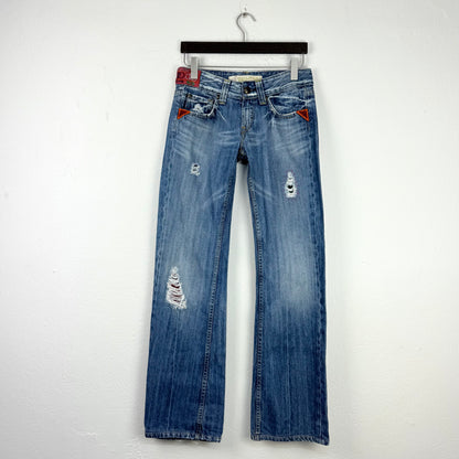 Kuratierter Vintage Onlineshop nachhaltige Secondhand Kleidung online kaufen, Online Shop Vintage, Vintage Online Shop, Second Hand Online Shop, gebraucht, zweite Hand, reused, preloved, Y2K, thriftshop, thriftstore, thrifting, thrift shop, thrift store