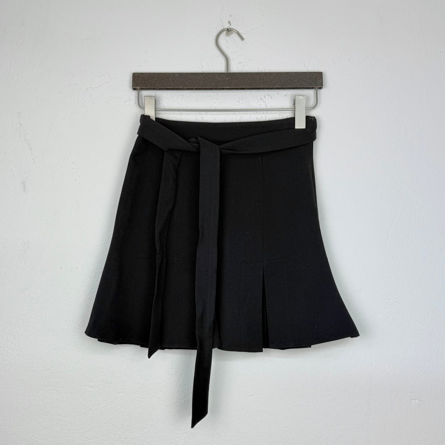 Kuratierter Vintage Onlineshop nachhaltige Secondhand Kleidung online kaufen, Online Shop Vintage, Vintage Online Shop, Second Hand Online Shop, gebraucht, zweite Hand, reused, preloved, Y2K, thriftshop, thriftstore, thrifting, thrift shop, thrift store