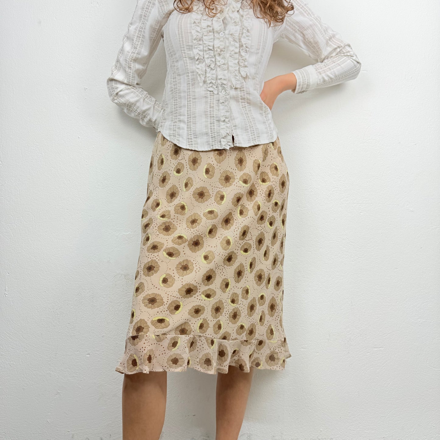 Kuratierter Vintage Onlineshop nachhaltige Secondhand Kleidung online kaufen, Online Shop Vintage, Vintage Online Shop, Second Hand Online Shop, gebraucht, zweite Hand, reused, preloved, Y2K, thriftshop, thriftstore, thrifting, thrift shop, thrift store, Retro, Boho, Flowery
