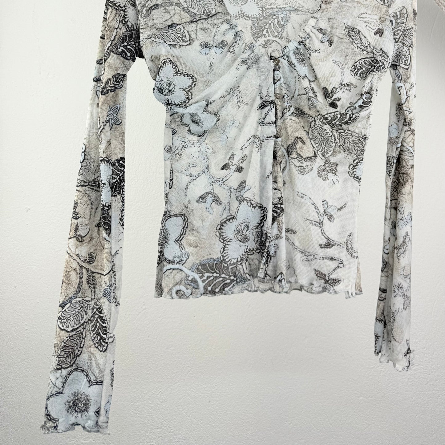 Kuratierter Vintage Onlineshop nachhaltige Secondhand Kleidung online kaufen, Online Shop Vintage, Vintage Online Shop, Second Hand Online Shop, gebraucht, zweite Hand, reused, preloved, Y2K, thriftshop, thriftstore, thrifting, thrift shop, thrift store