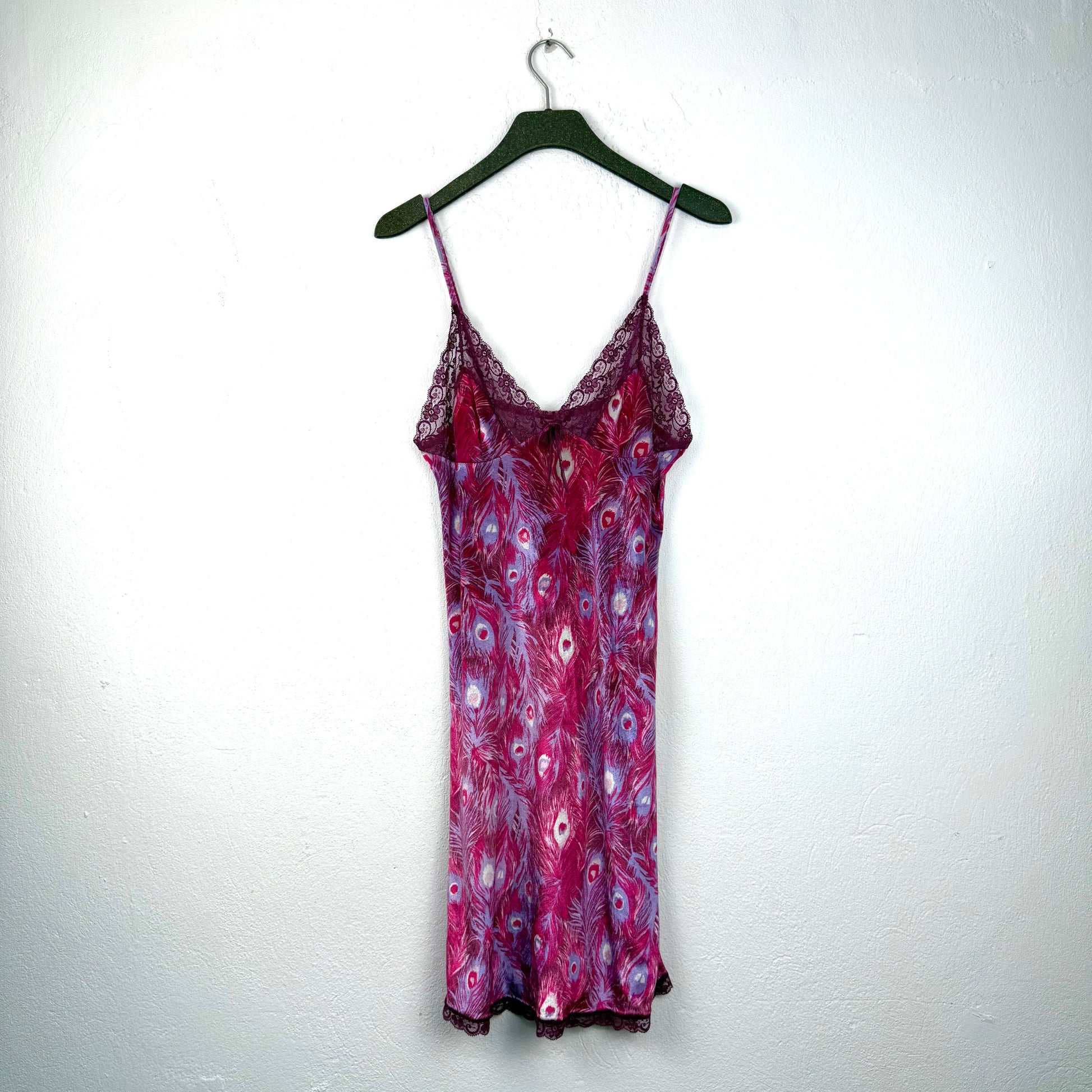 Kuratierter Vintage Onlineshop nachhaltige Secondhand Kleidung online kaufen, Online Shop Vintage, Vintage Online Shop, Second Hand Online Shop, gebraucht, zweite Hand, reused, preloved, Y2K, thriftshop, thriftstore, thrifting, thrift shop, thrift store