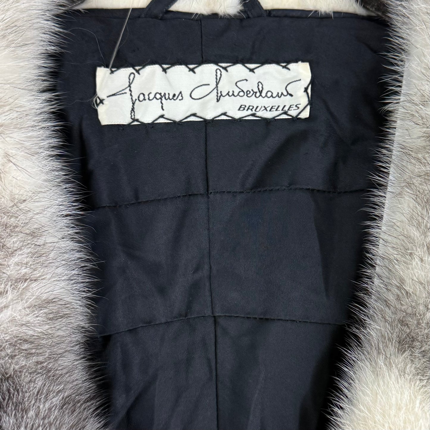Kuratierter Vintage Onlineshop nachhaltige Secondhand Kleidung online kaufen, Online Shop Vintage, Vintage Online Shop, Second Hand Online Shop, gebraucht, zweite Hand, reused, preloved, Y2K, thriftshop, thriftstore, thrifting, thrift shop, thrift store