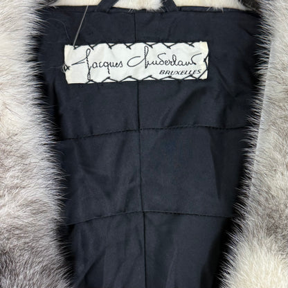 Kuratierter Vintage Onlineshop nachhaltige Secondhand Kleidung online kaufen, Online Shop Vintage, Vintage Online Shop, Second Hand Online Shop, gebraucht, zweite Hand, reused, preloved, Y2K, thriftshop, thriftstore, thrifting, thrift shop, thrift store