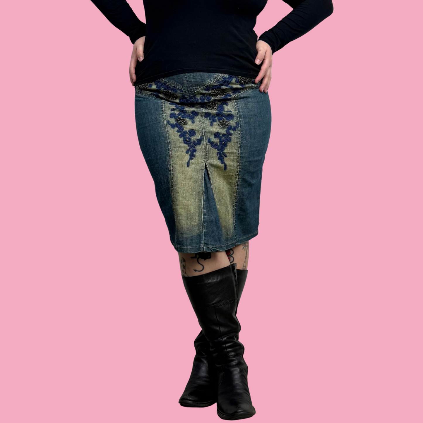 Kuratierter Vintage Onlineshop nachhaltige Secondhand Kleidung online kaufen, Online Shop Vintage, Vintage Online Shop, Second Hand Online Shop, gebraucht, zweite Hand, reused, preloved, Y2K, thriftshop, thriftstore, thrifting, thrift shop, thrift store