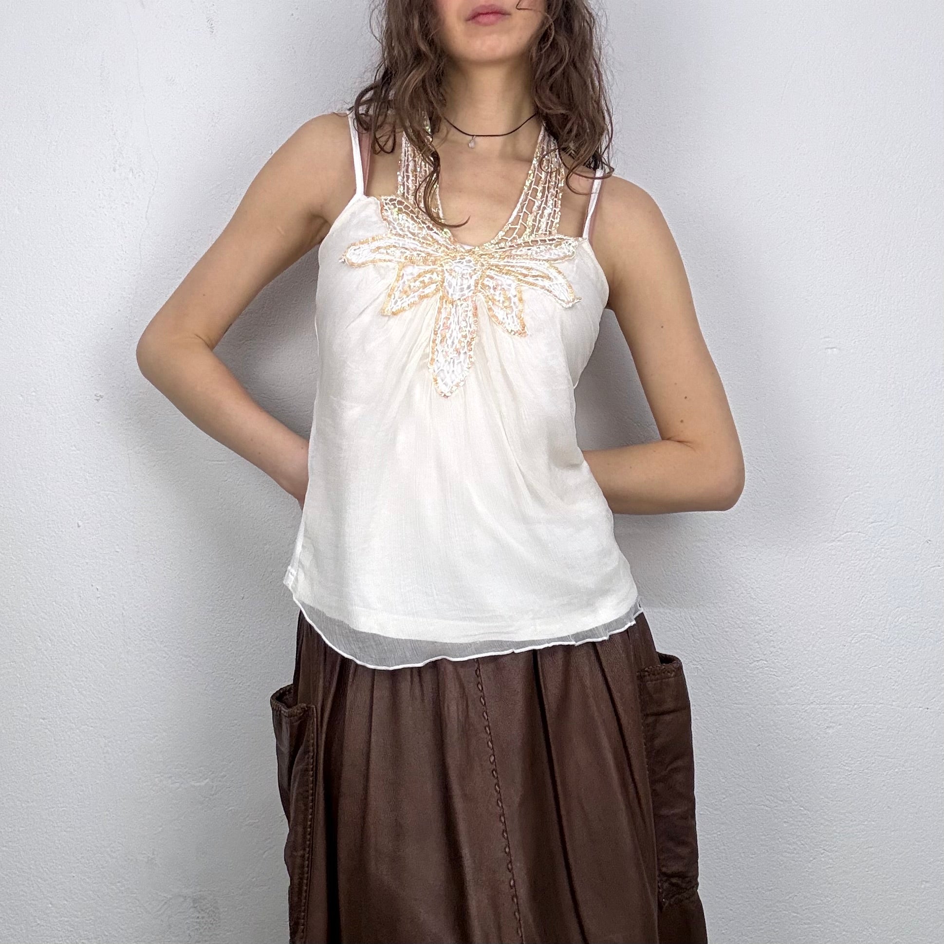 Kuratierter Vintage Onlineshop nachhaltige Secondhand Kleidung online kaufen, Online Shop Vintage, Vintage Online Shop, Second Hand Online Shop, gebraucht, zweite Hand, reused, preloved, Y2K, thriftshop, thriftstore, thrifting, thrift shop, thrift store