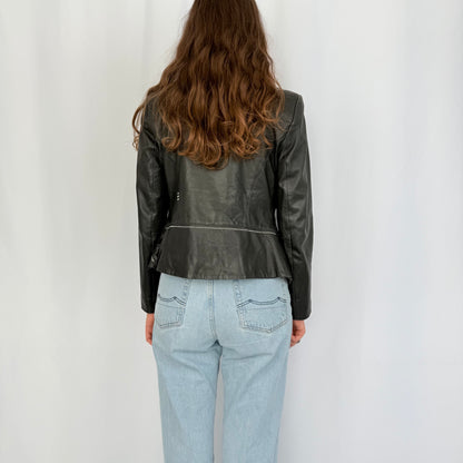 Kuratierter Vintage Onlineshop nachhaltige Secondhand Kleidung online kaufen, Online Shop Vintage, Vintage Online Shop, Second Hand Online Shop, gebraucht, zweite Hand, reused, preloved, Y2K, thriftshop, thriftstore, thrifting, thrift shop, thrift store, cool, style, leather, western