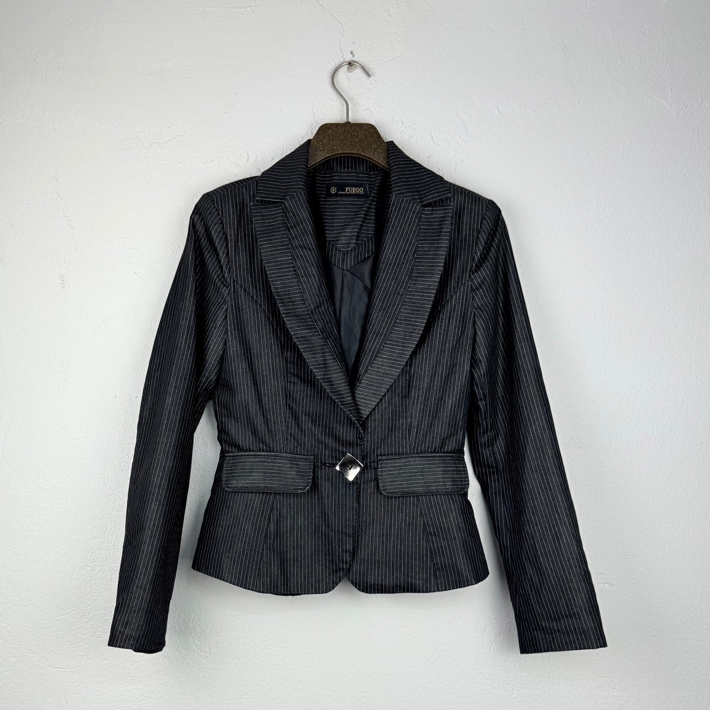 Kuratierter Vintage Onlineshop nachhaltige Secondhand Kleidung online kaufen, Online Shop Vintage, Vintage Online Shop, Second Hand Online Shop, gebraucht, zweite Hand, reused, preloved, Y2K, thriftshop, thriftstore, thrifting, thrift shop, thrift store