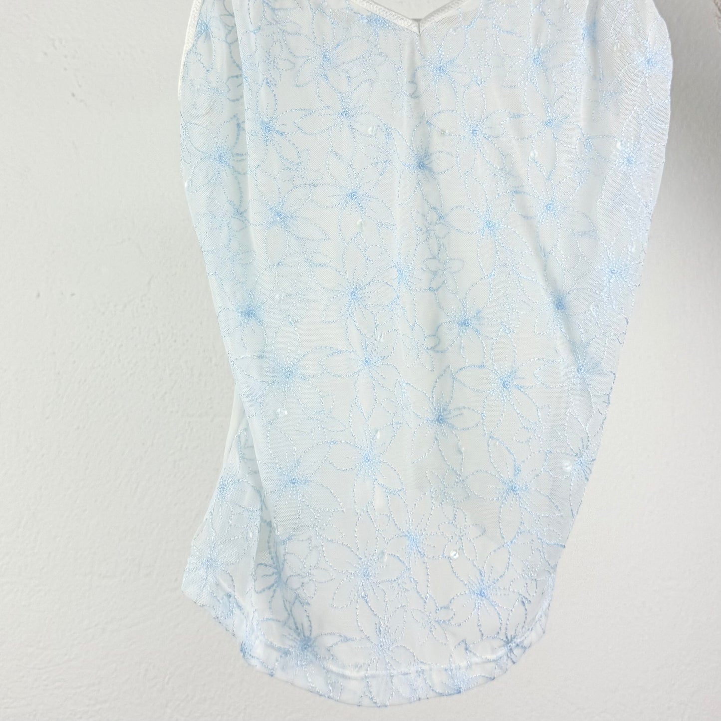 Kuratierter Vintage Onlineshop nachhaltige Secondhand Kleidung online kaufen, Online Shop Vintage, Vintage Online Shop, Second Hand Online Shop, gebraucht, zweite Hand, reused, preloved, Y2K, thriftshop, thriftstore, thrifting, thrift shop, thrift store, Sheer, Flowers, Blumen,Elegant