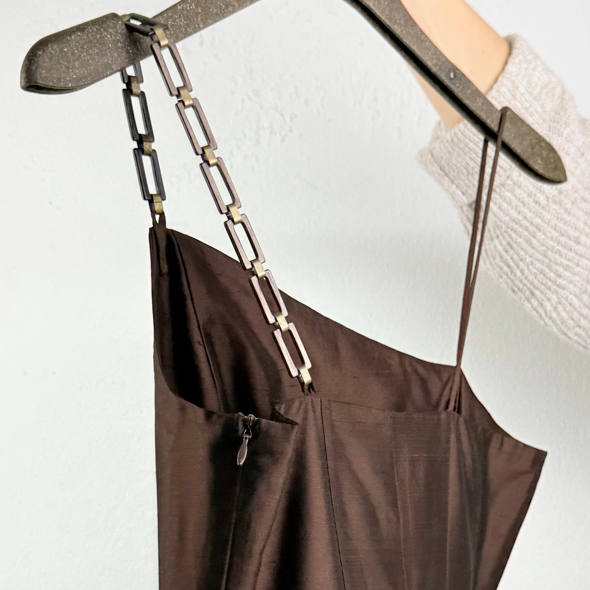 Kuratierter Vintage Onlineshop nachhaltige Secondhand Kleidung online kaufen, Online Shop Vintage, Vintage Online Shop, Second Hand Online Shop, gebraucht, zweite Hand, reused, preloved, Y2K, thriftshop, thriftstore, thrifting, thrift shop, thrift store