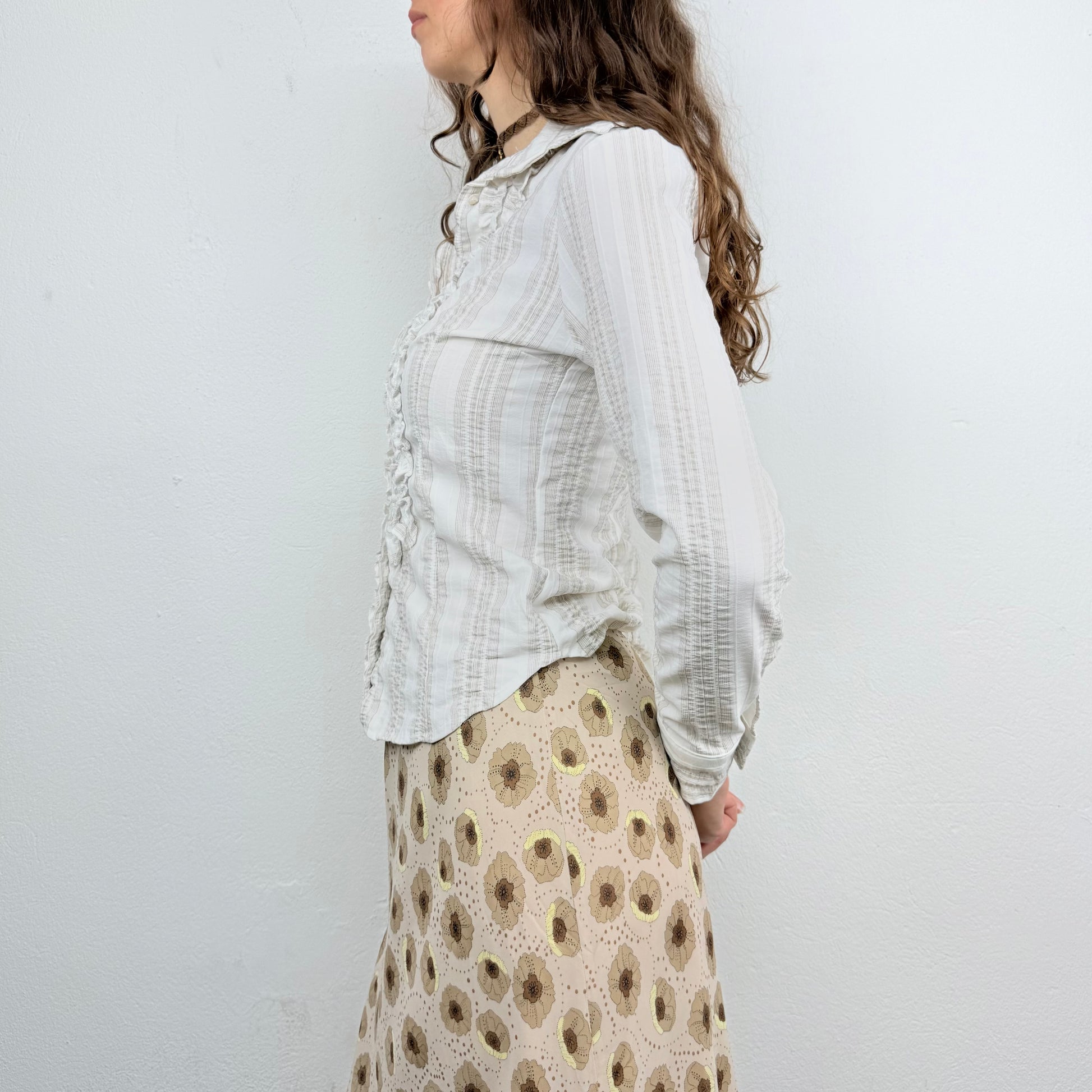 Kuratierter Vintage Onlineshop nachhaltige Secondhand Kleidung online kaufen, Online Shop Vintage, Vintage Online Shop, Second Hand Online Shop, gebraucht, zweite Hand, reused, preloved, Y2K, thriftshop, thriftstore, thrifting, thrift shop, thrift store, Office Siren, Clean, Elegant
