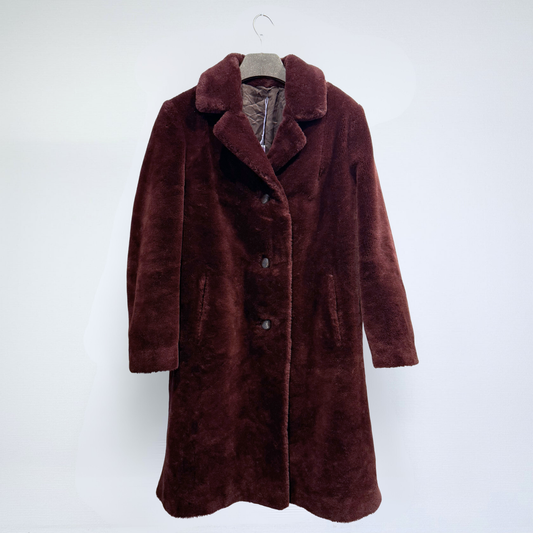 Kuratierter Vintage Onlineshop nachhaltige Secondhand Kleidung online kaufen, Online Shop Vintage, Vintage Online Shop, Second Hand Online Shop, gebraucht, zweite Hand, reused, preloved, Y2K, thriftshop, thriftstore, thrifting, thrift shop, thrift store, retro, cozy, teddy, old money