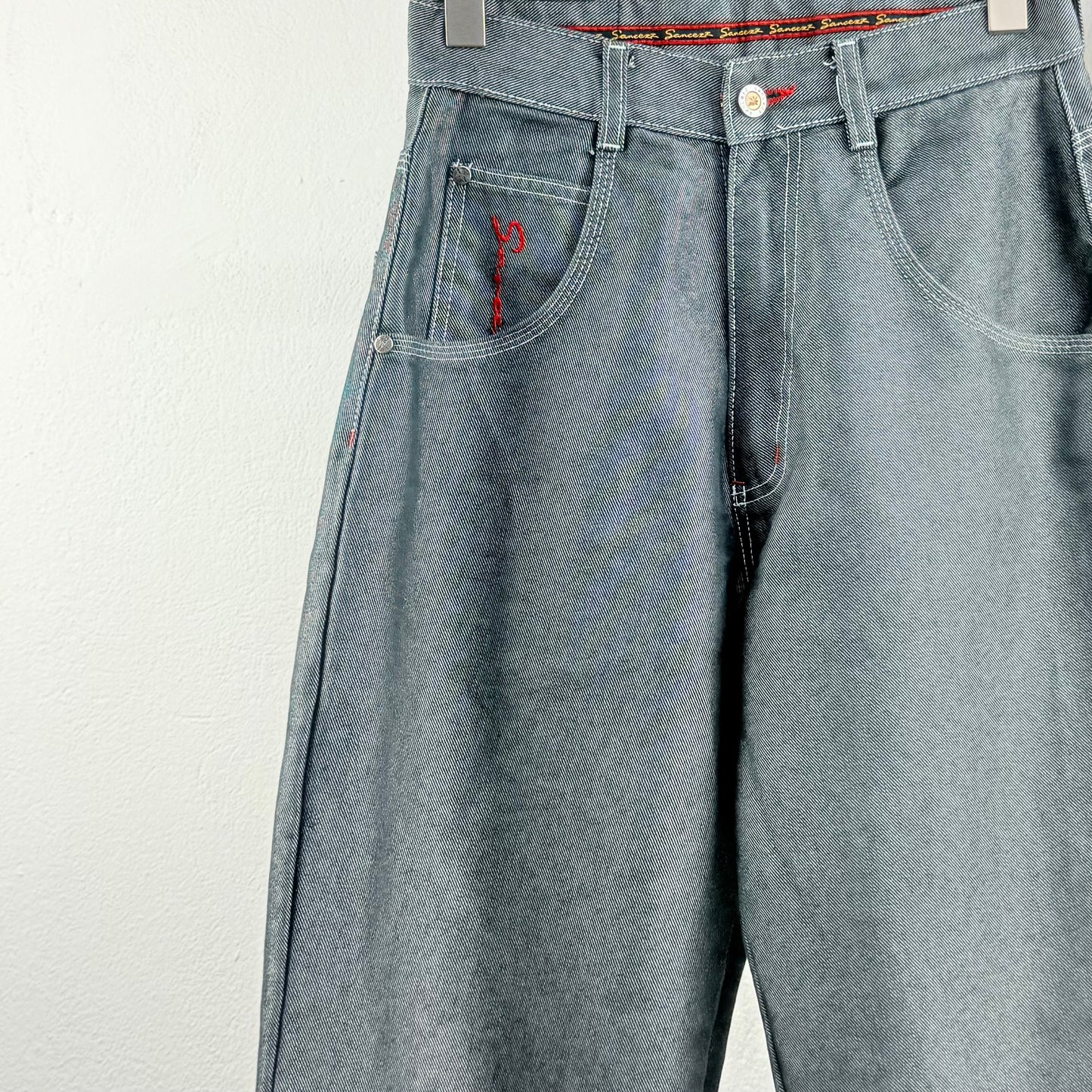 Kuratierter Vintage Onlineshop nachhaltige Secondhand Kleidung online kaufen, Online Shop Vintage, Vintage Online Shop, Second Hand Online Shop, gebraucht, zweite Hand, reused, preloved, Y2K, thriftshop, thriftstore, thrifting, thrift shop, thrift store, Denim, Retro, Sanccez