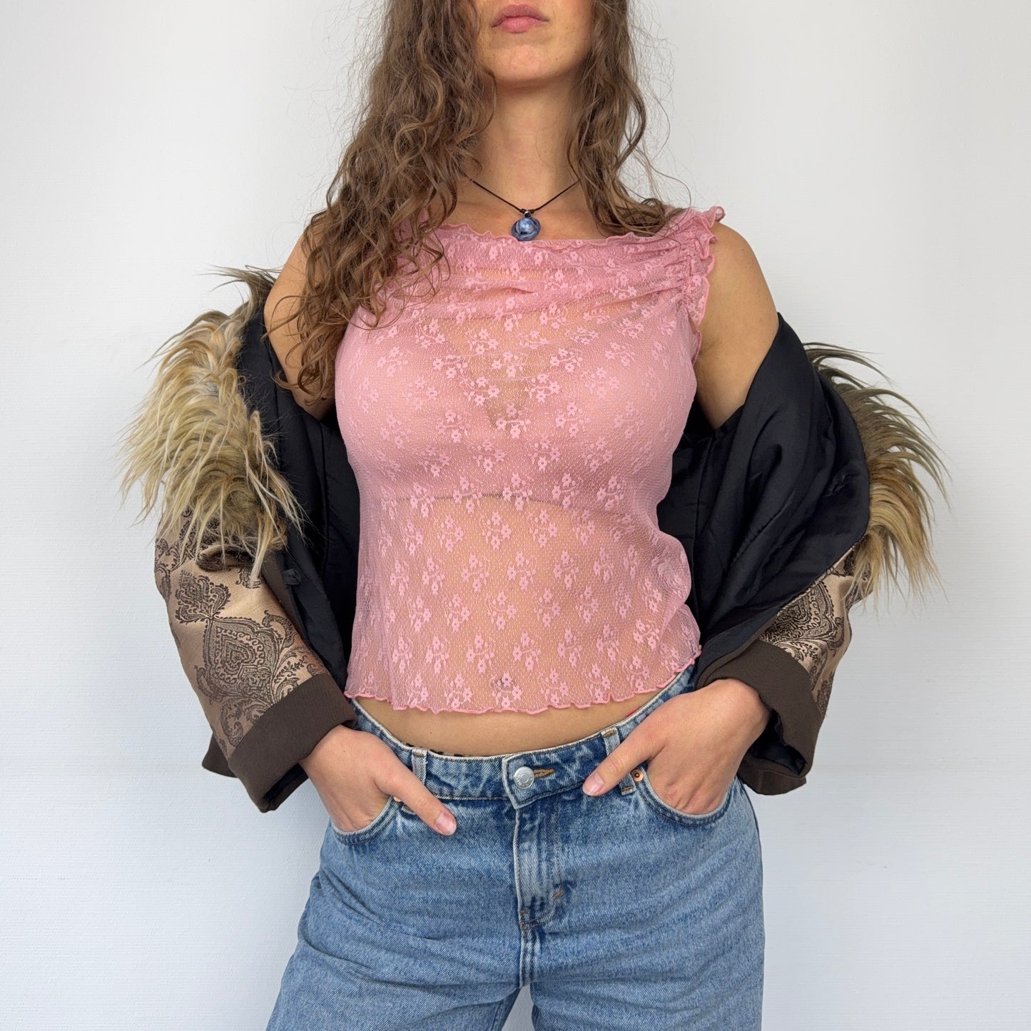 Kuratierter Vintage Onlineshop nachhaltige Secondhand Kleidung online kaufen, Online Shop Vintage, Vintage Online Shop, Second Hand Online Shop, gebraucht, zweite Hand, reused, preloved, Y2K, thriftshop, thriftstore, thrifting, thrift shop, thrift store, Y2K, Mesh, Romantic