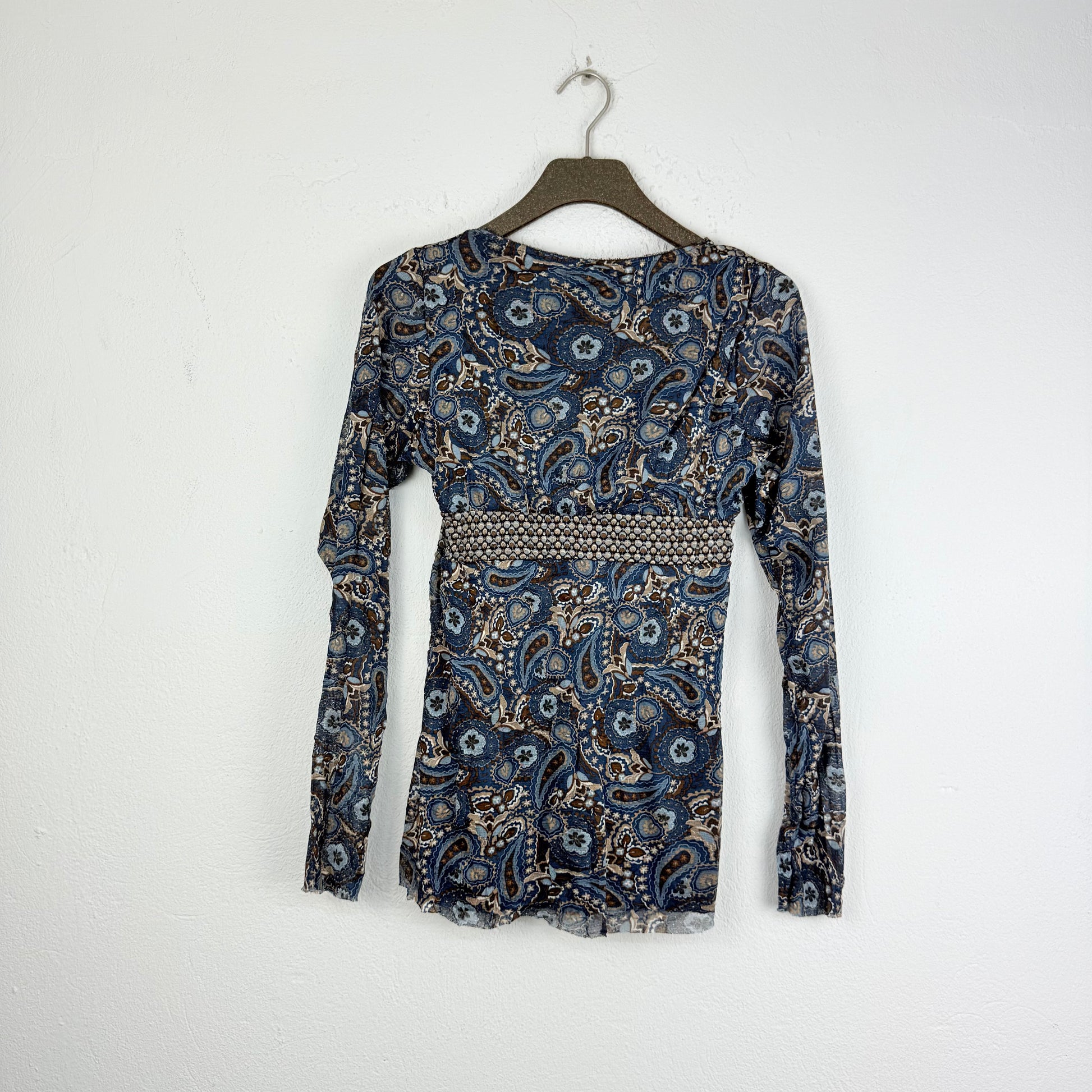 Kuratierter Vintage Onlineshop nachhaltige Secondhand Kleidung online kaufen, Online Shop Vintage, Vintage Online Shop, Second Hand Online Shop, gebraucht, zweite Hand, reused, preloved, Y2K, thriftshop, thriftstore, thrifting, thrift shop, thrift store, Boho, Festival