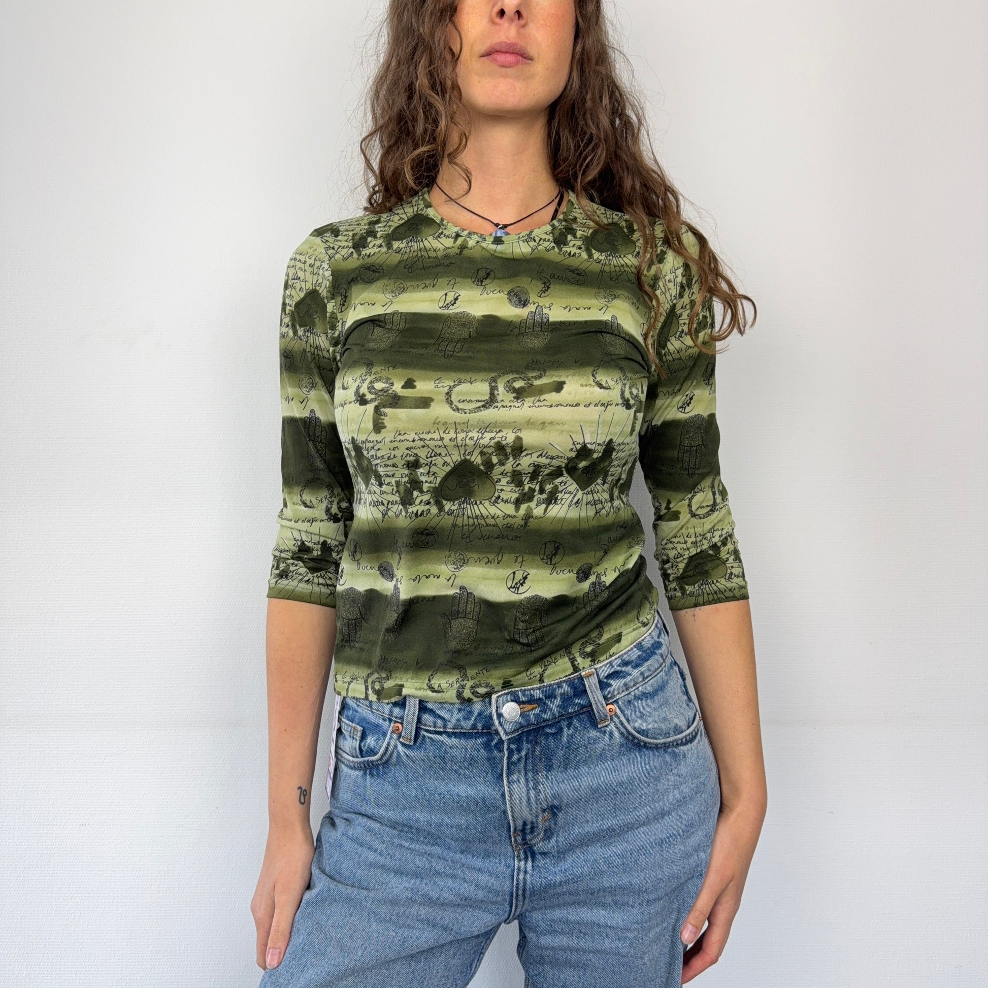 Kuratierter Vintage Onlineshop nachhaltige Secondhand Kleidung online kaufen, Online Shop Vintage, Vintage Online Shop, Second Hand Online Shop, gebraucht, zweite Hand, reused, preloved, Y2K, thriftshop, thriftstore, thrifting, thrift shop, thrift store, retro, Grunge, Y2K