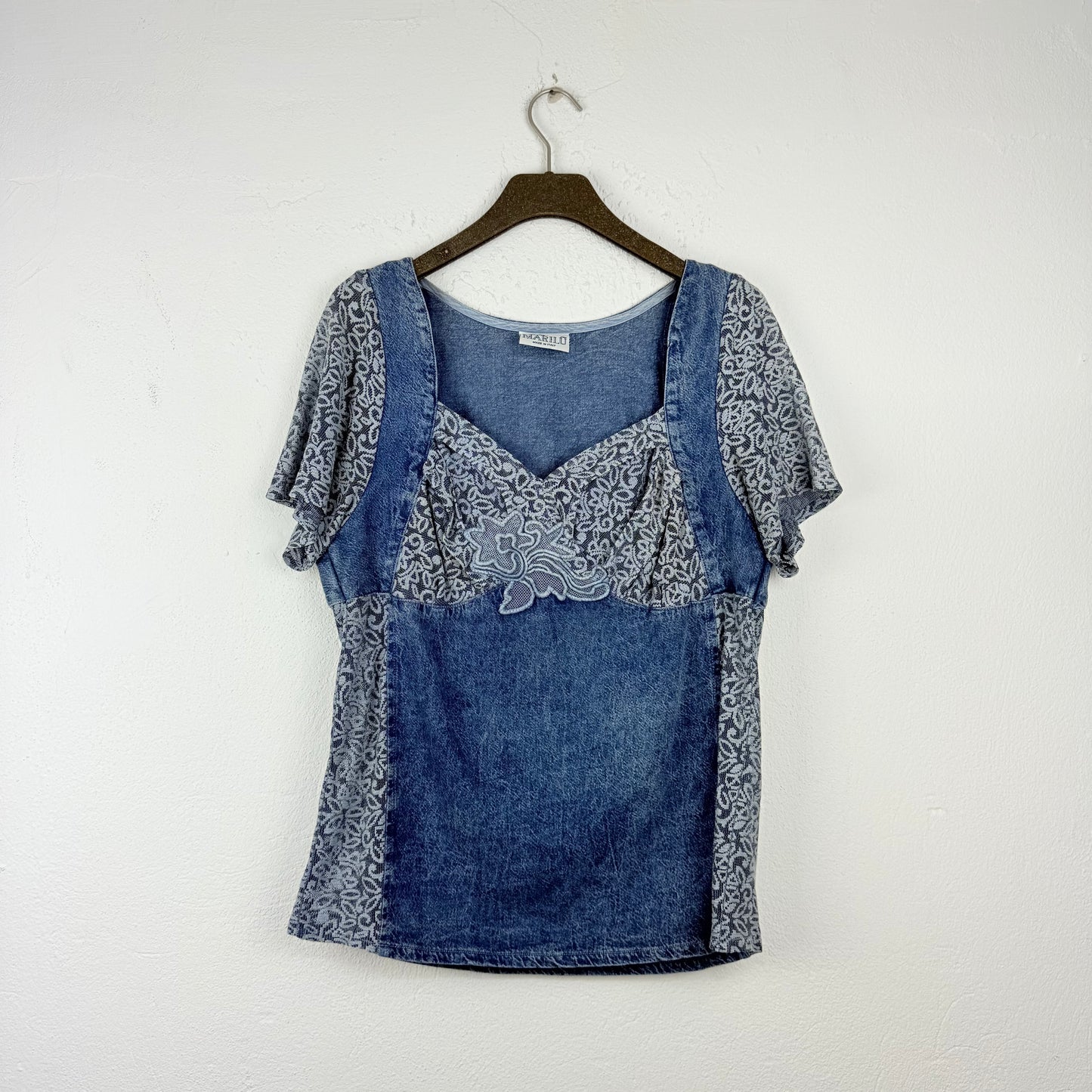 Kuratierter Vintage Onlineshop nachhaltige Secondhand Kleidung online kaufen, Online Shop Vintage, Vintage Online Shop, Second Hand Online Shop, gebraucht, zweite Hand, reused, preloved, Y2K, thriftshop, thriftstore, thrifting, thrift shop, thrift store