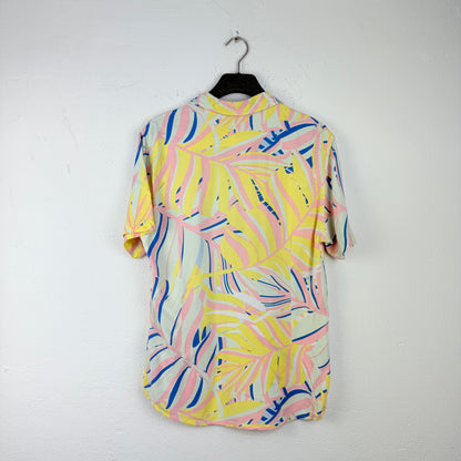 Kuratierter Vintage Onlineshop nachhaltige Secondhand Kleidung online kaufen, Online Shop Vintage, Vintage Online Shop, Second Hand Online Shop, gebraucht, zweite Hand, reused, preloved, Y2K, thriftshop, thriftstore, thrifting, thrift shop, thrift store