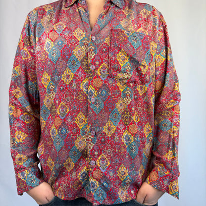 Kuratierter Vintage Onlineshop nachhaltige Secondhand Kleidung online kaufen, Online Shop Vintage, Vintage Online Shop, Second Hand Online Shop, gebraucht, zweite Hand, reused, preloved, Y2K, thriftshop, thriftstore, thrifting, thrift shop, thrift store, Paisleymuster, Crazy Pattern
