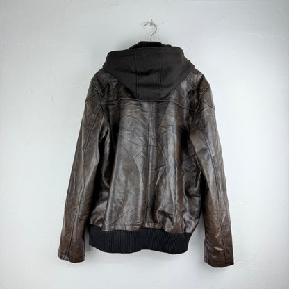 Kuratierter Vintage Onlineshop nachhaltige Secondhand Kleidung online kaufen, Online Shop Vintage, Vintage Online Shop, Second Hand Online Shop, gebraucht, zweite Hand, reused, preloved, Y2K, thriftshop, thriftstore, thrifting, thrift shop, thrift store, Lederjacke, Bomber, Grunge