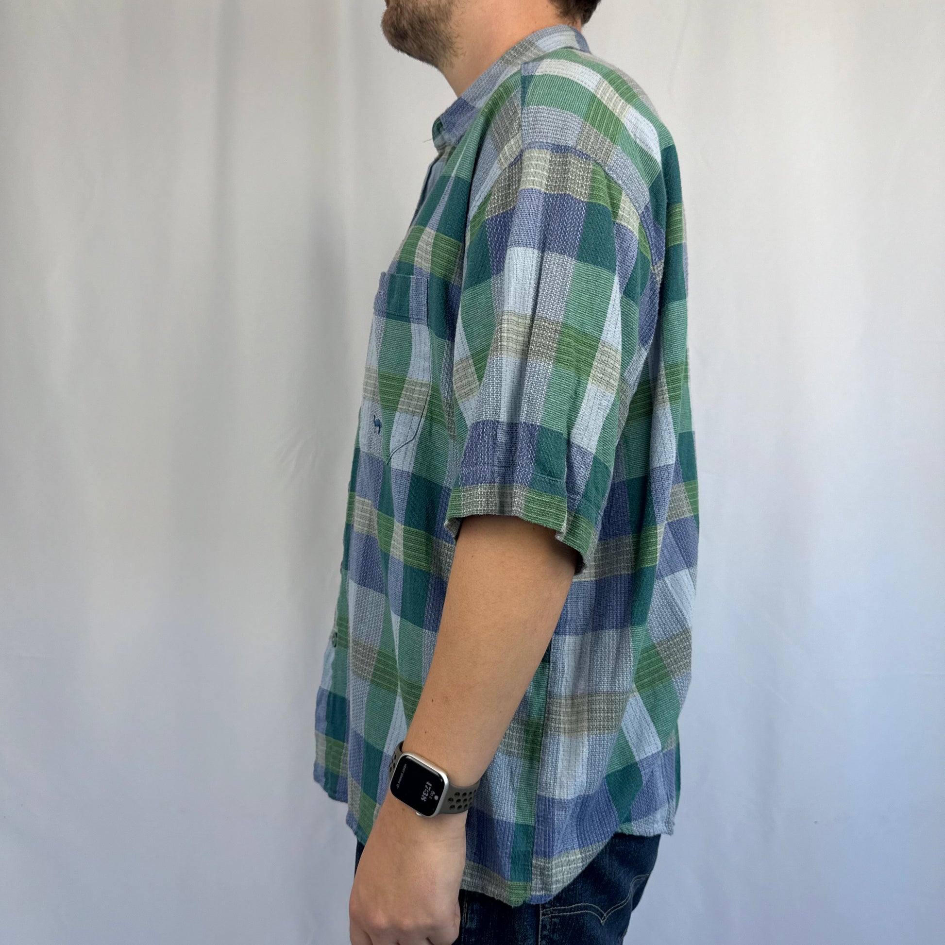 Kuratierter Vintage Onlineshop nachhaltige Secondhand Kleidung online kaufen, Online Shop Vintage, Vintage Online Shop, Second Hand Online Shop, gebraucht, zweite Hand, reused, preloved, Y2K, thriftshop, thriftstore, thrifting, thrift shop, thrift store, Clean, Camel, Outdoorsy