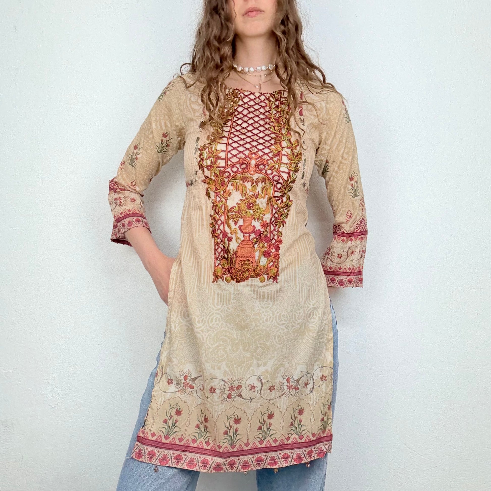 Kuratierter Vintage Onlineshop nachhaltige Secondhand Kleidung online kaufen, Online Shop Vintage, Vintage Online Shop, Second Hand Online Shop, gebraucht, zweite Hand, reused, preloved, Y2K, thriftshop, thriftstore, thrifting, thrift shop, thrift store, Boho, Blumen, Festival