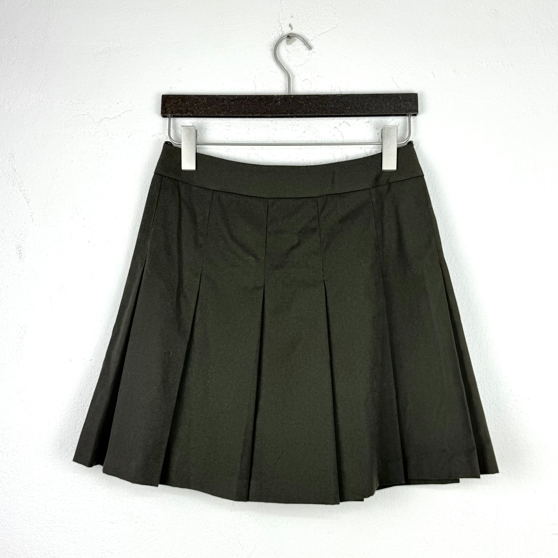 Kuratierter Vintage Onlineshop nachhaltige Secondhand Kleidung online kaufen, Online Shop Vintage, Vintage Online Shop, Second Hand Online Shop, gebraucht, zweite Hand, reused, preloved, Y2K, thriftshop, thriftstore, thrifting, thrift shop, thrift store