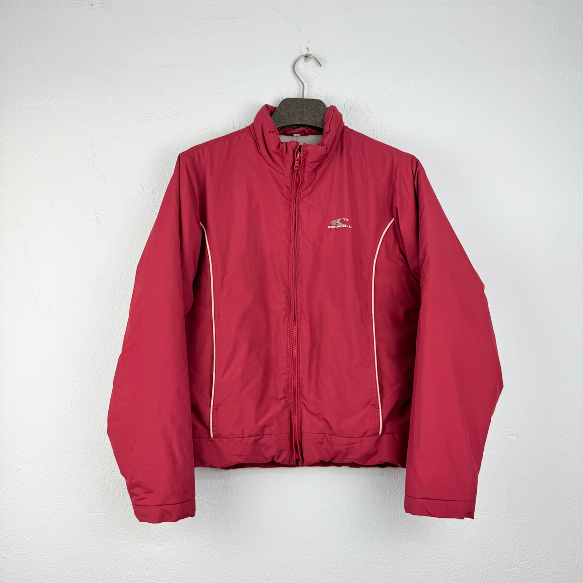 Kuratierter Vintage Onlineshop nachhaltige Secondhand Kleidung online kaufen, Online Shop Vintage, Vintage Online Shop, Second Hand Online Shop, gebraucht, zweite Hand, reused, preloved, Y2K, thriftshop, thriftstore, thrifting, thrift shop, thrift store, Boardbabes, Snowboarding, Skijacke, Retro, Sporty